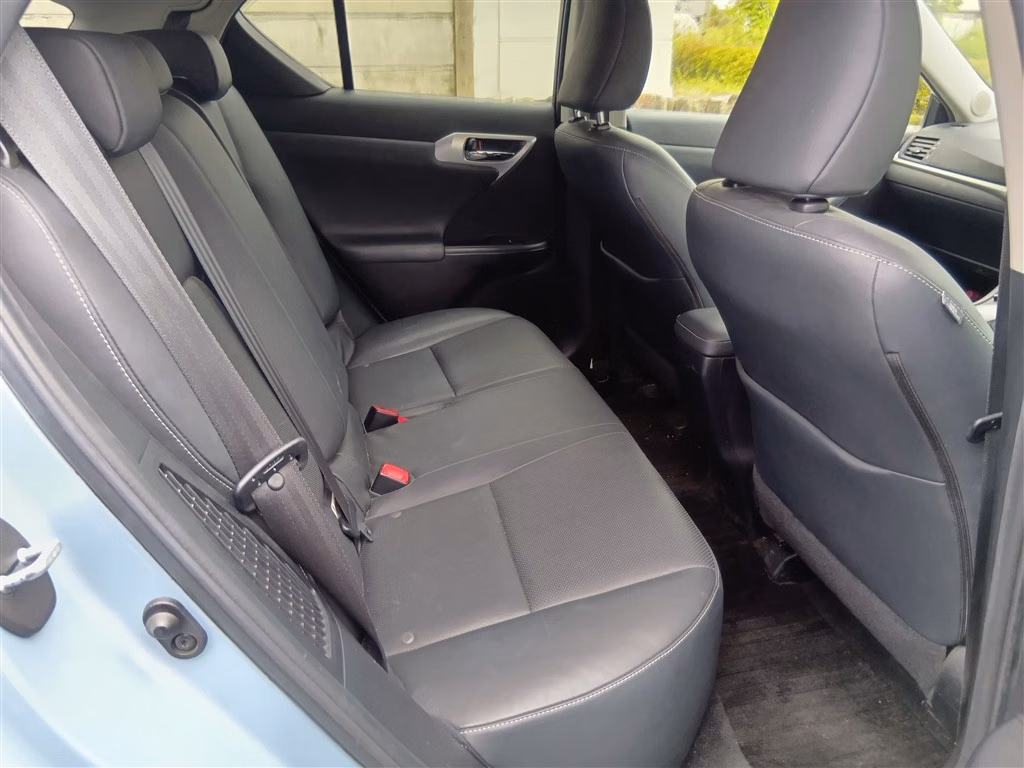 Lexus CT200h