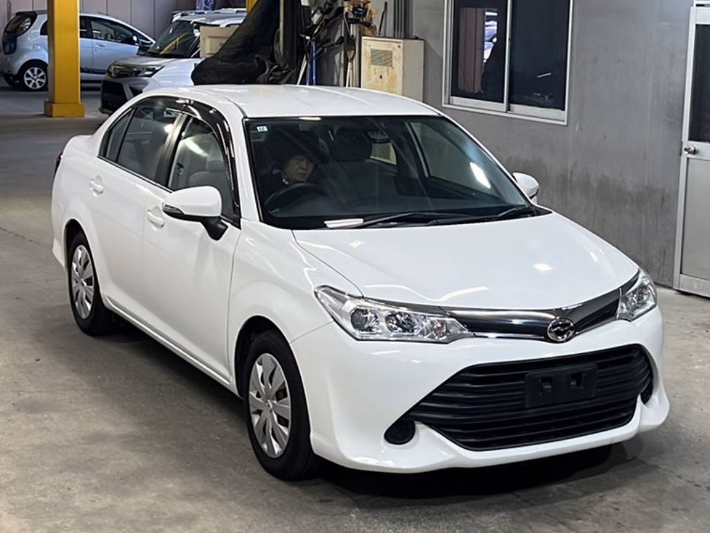 TOYOTA COROLLA AXIO