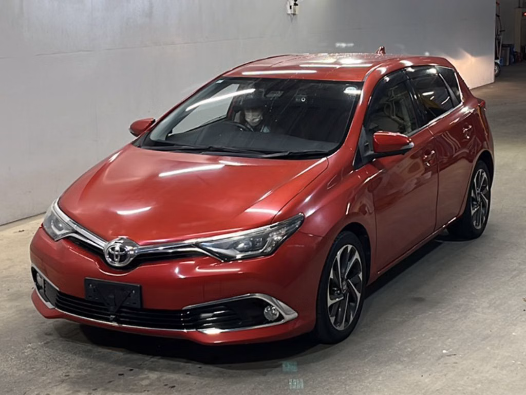 TOYOTA AURIS