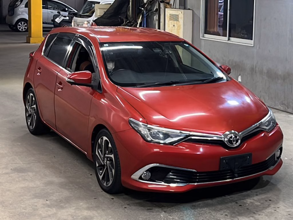 TOYOTA AURIS