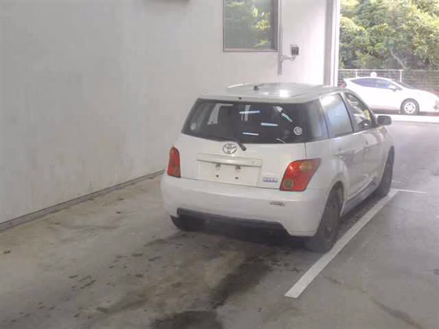 TOYOTA IST
