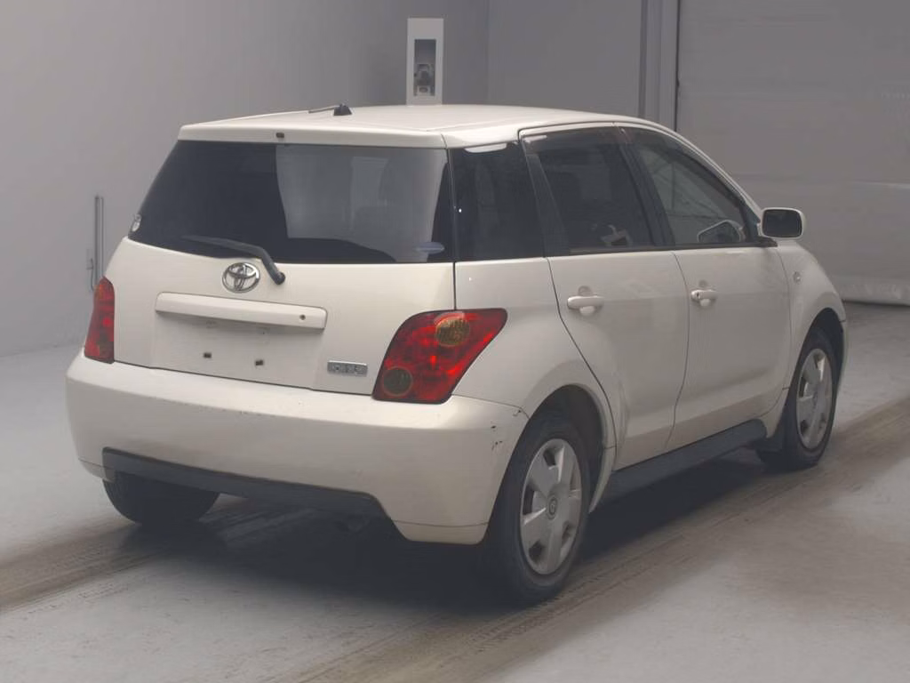 TOYOTA IST