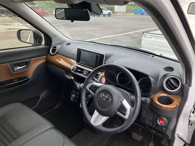 Toyota Pixis Joy