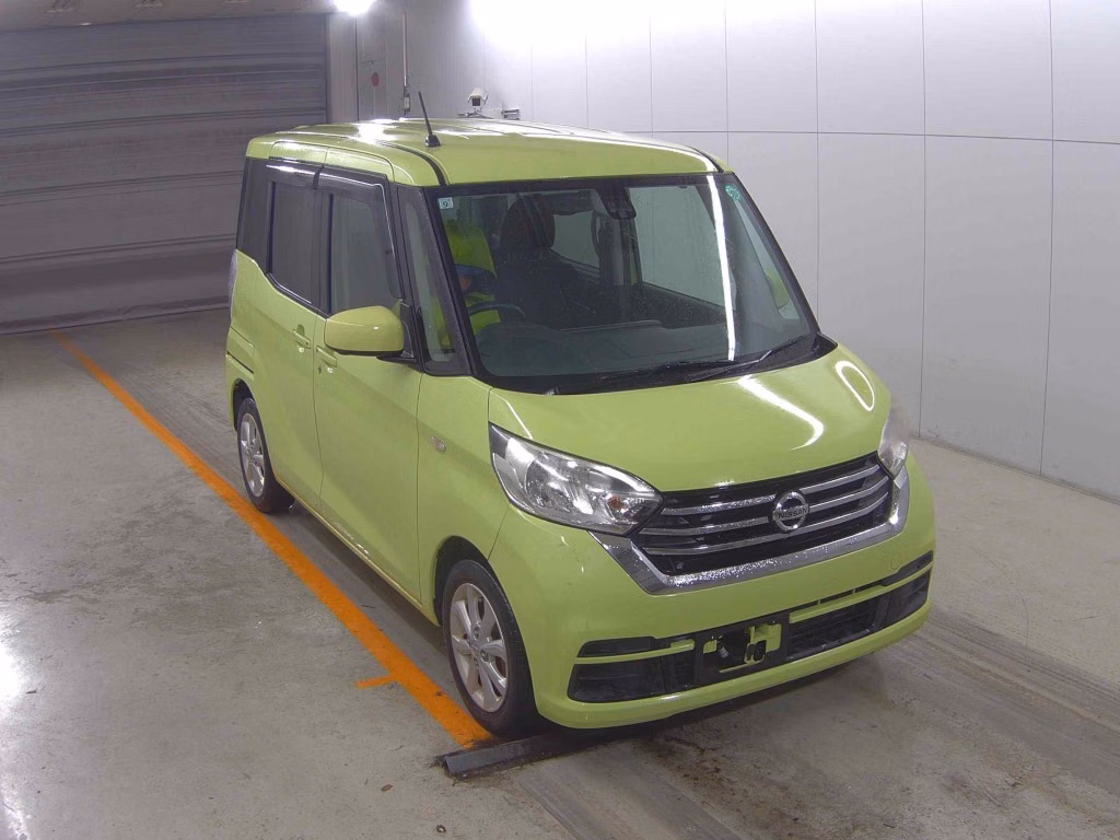 NISSAN DAYZ ROOX
