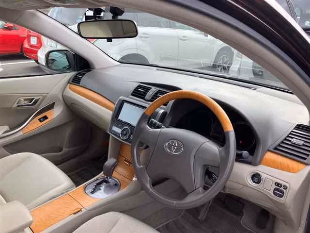 Toyota Premio
