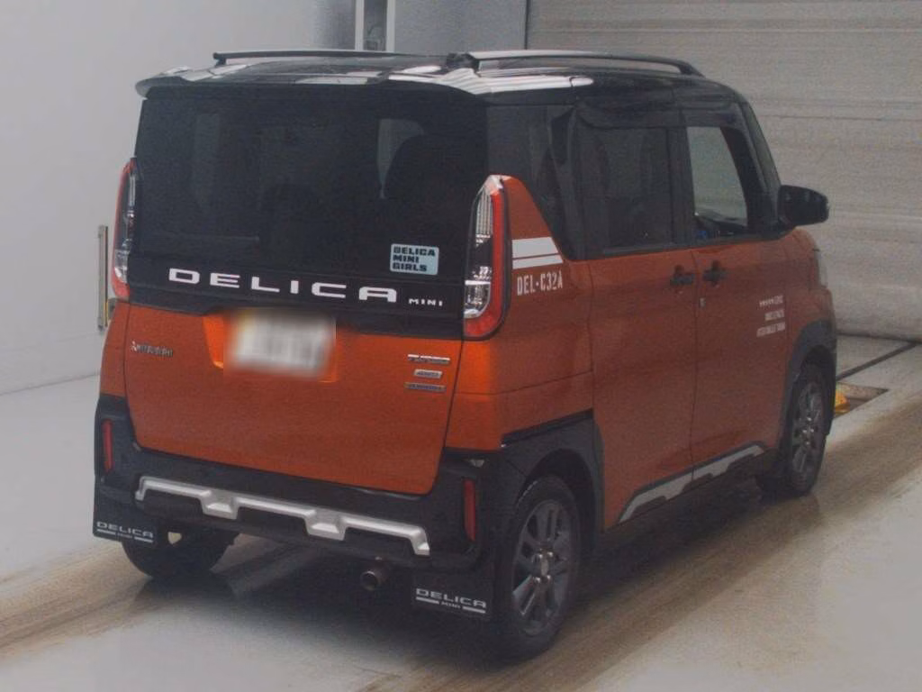 MITSUBISHI DELICA MINI