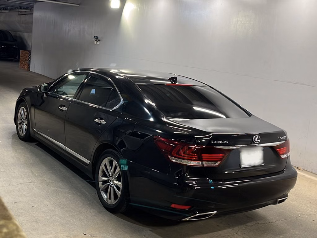 Lexus LS460