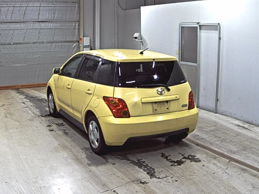 TOYOTA IST