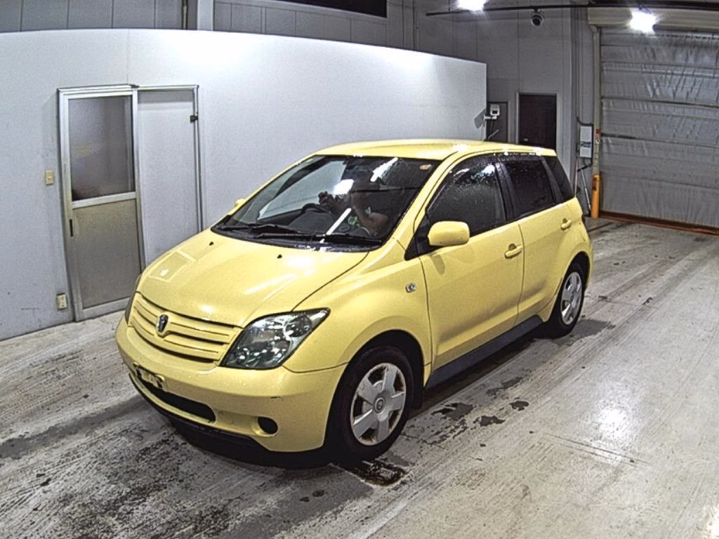 TOYOTA IST