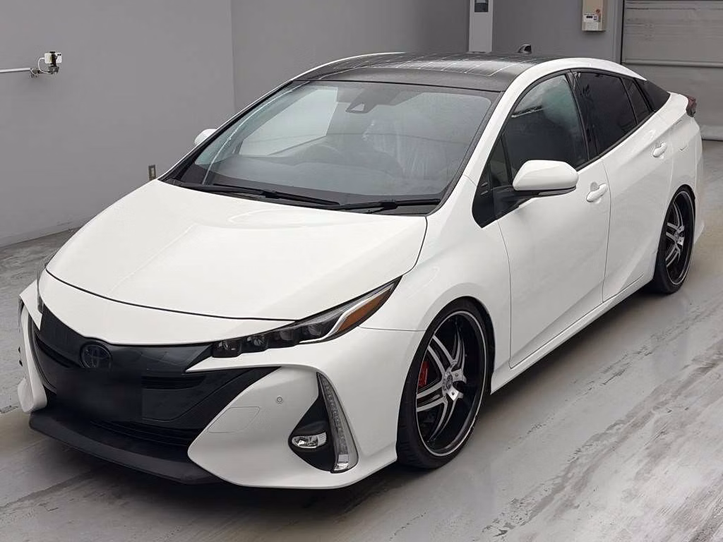TOYOTA PRIUS PHV