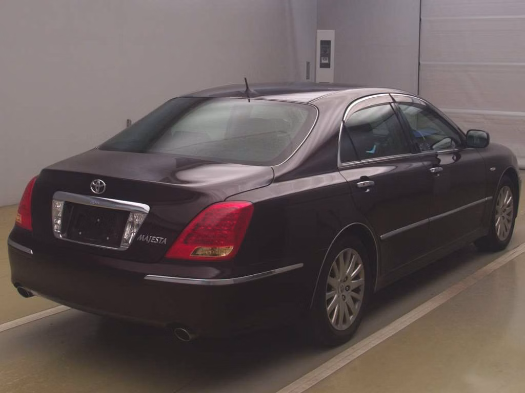 Toyota Crown Majesta