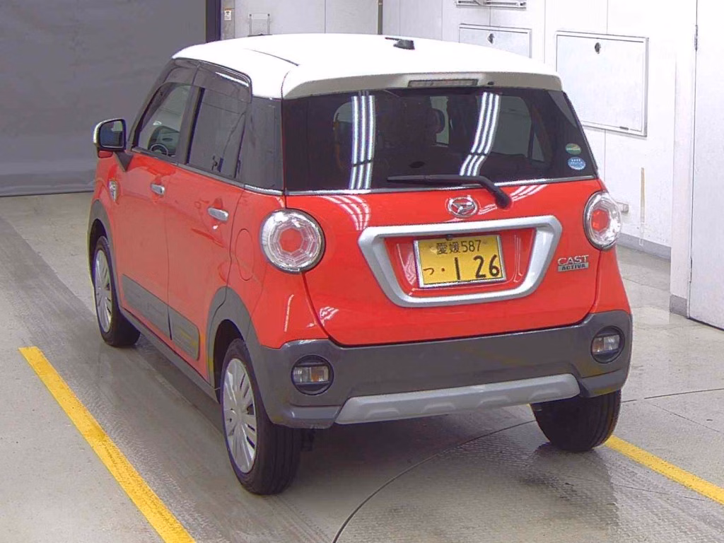 DAIHATSU CAST