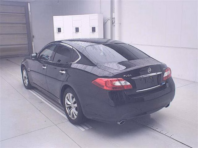 Nissan Fuga