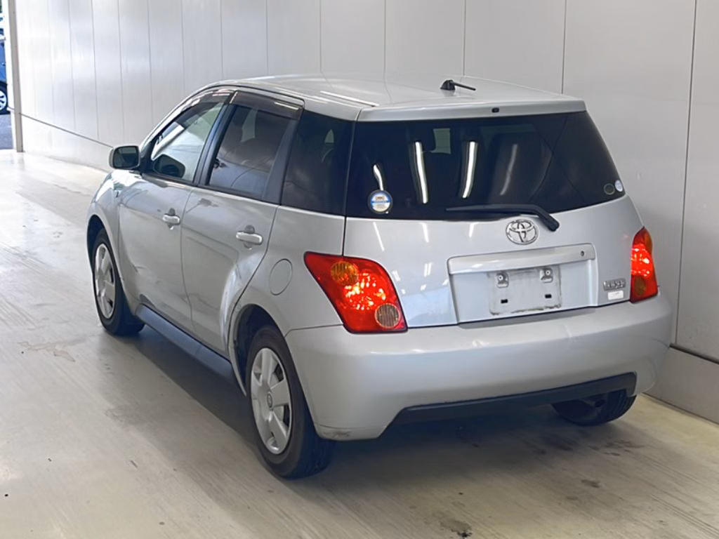 TOYOTA IST