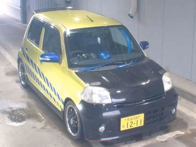 Daihatsu Esse