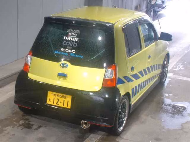 Daihatsu Esse