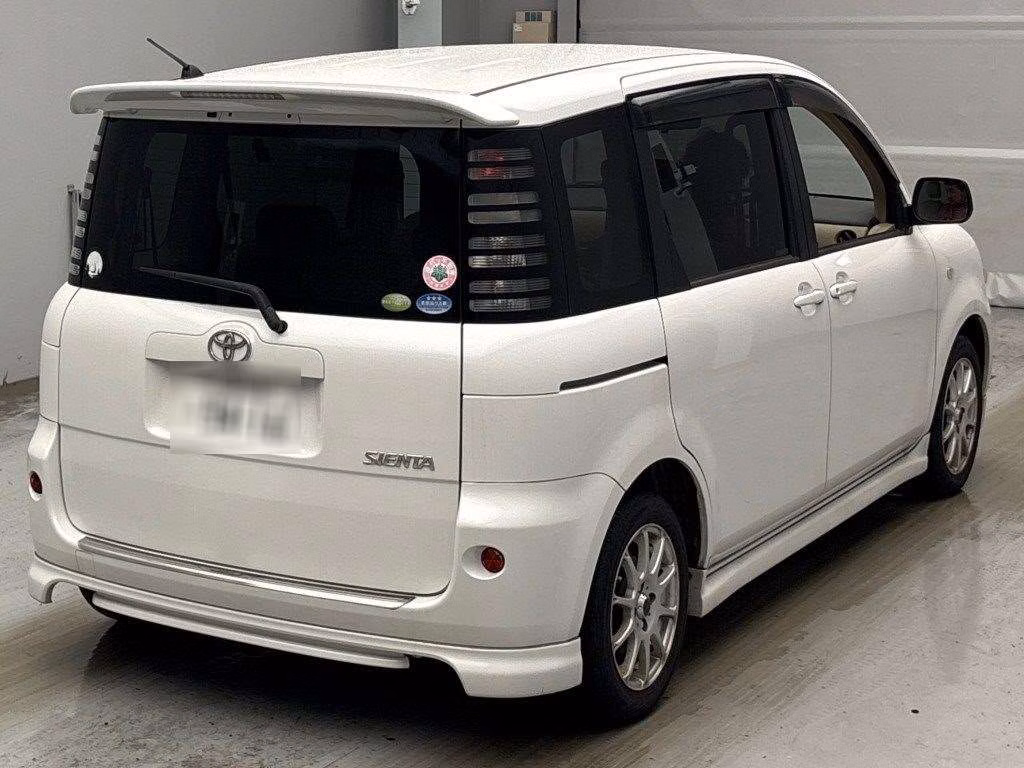 TOYOTA SIENTA