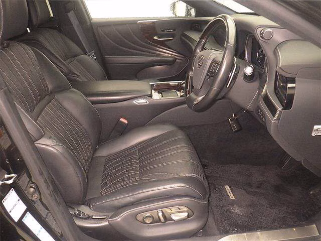 Lexus LS500h