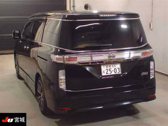 NISSAN ELGRAND