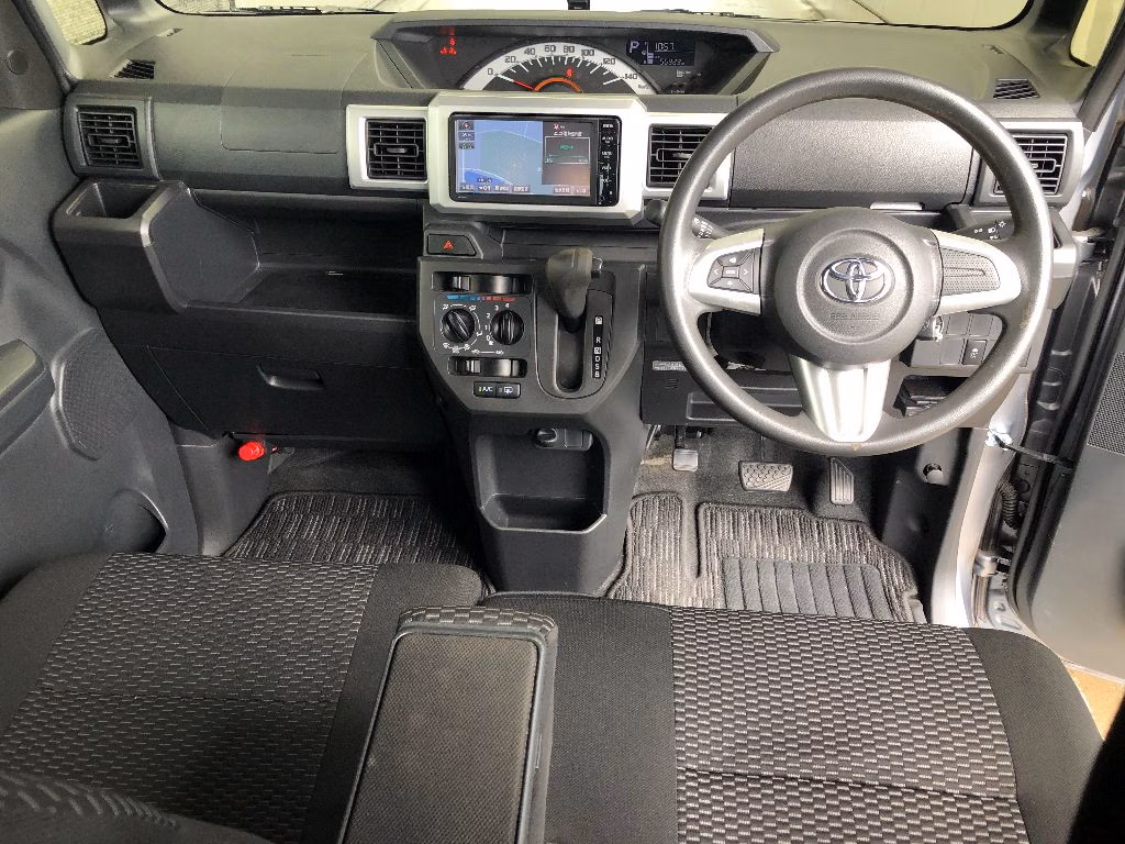 TOYOTA PIXIS MEGA