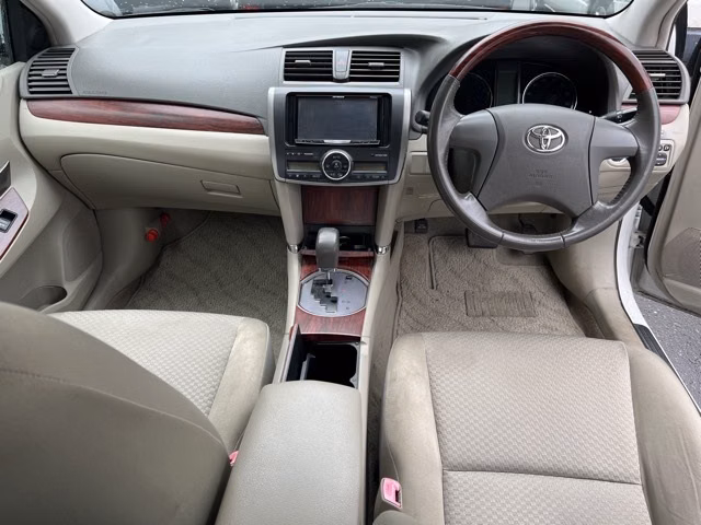 Toyota Premio
