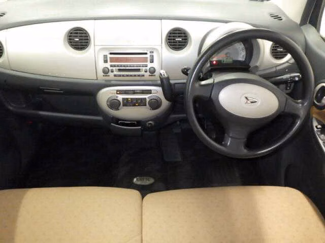 DAIHATSU MOVE LATTE