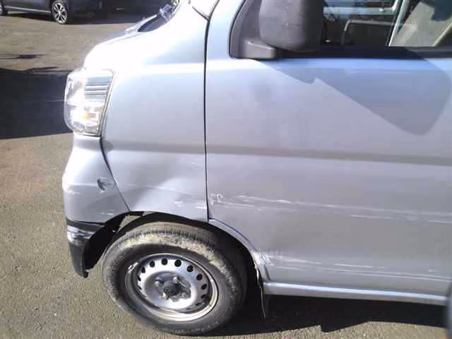 TOYOTA PIXIS VAN