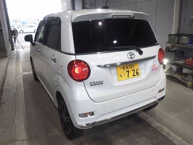 Toyota Pixis Joy
