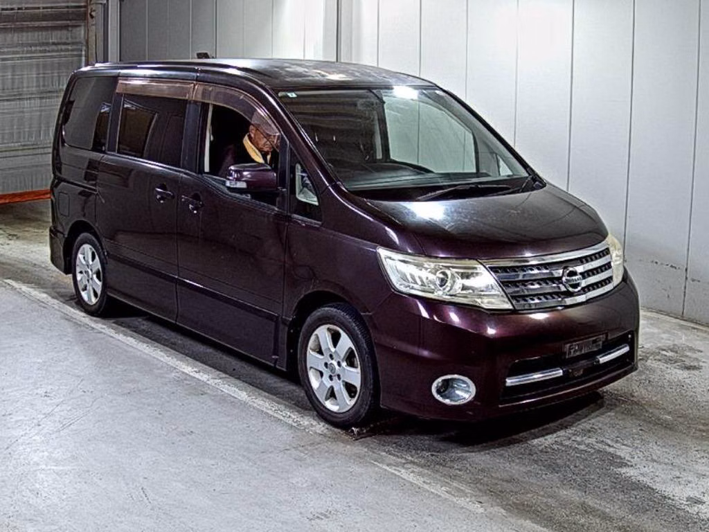 NISSAN SERENA