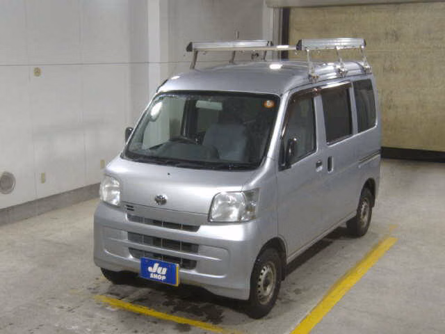 TOYOTA PIXIS VAN
