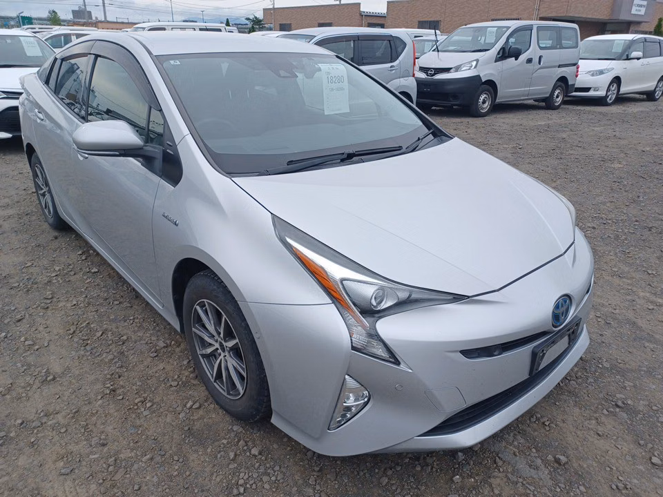 TOYOTA PRIUS
