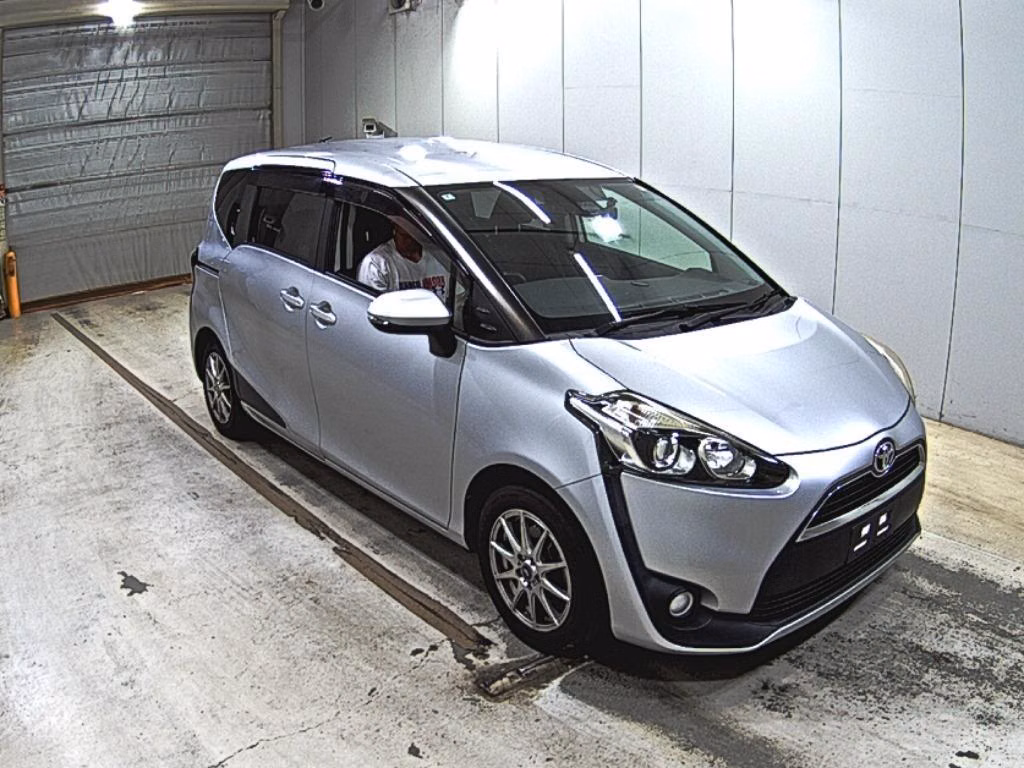 Toyota Sienta
