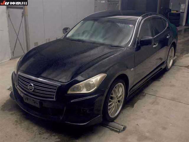 NISSAN FUGA