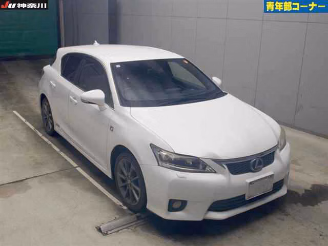 Lexus CT200h