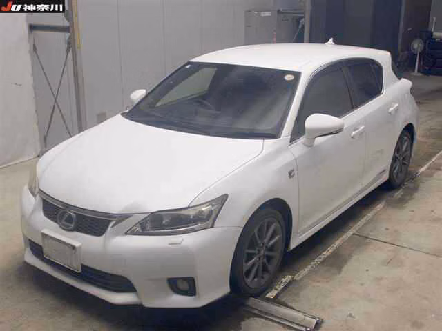 Lexus CT200h