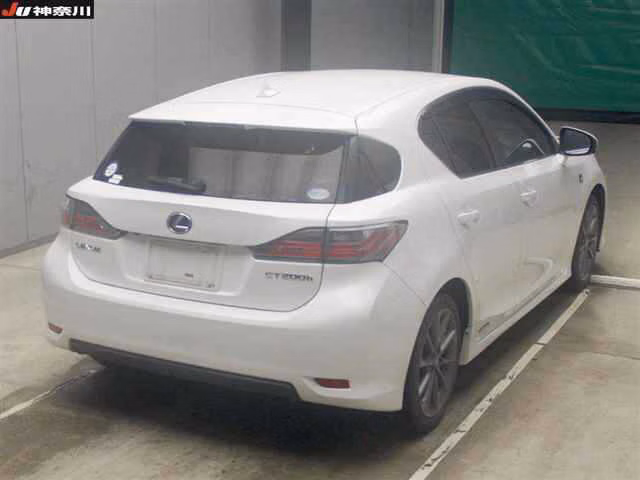 Lexus CT200h