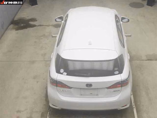 Lexus CT200h