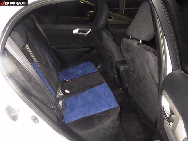 Lexus CT200h