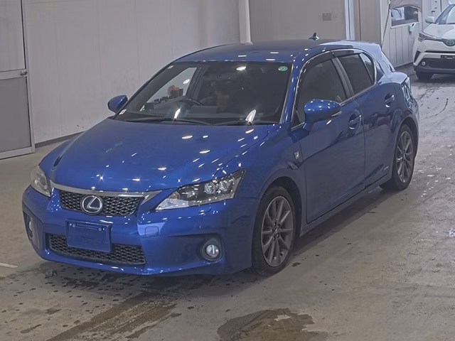 Lexus CT200h