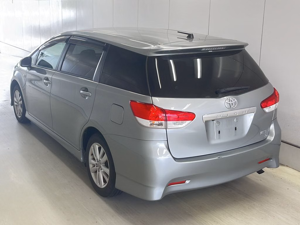 TOYOTA WISH