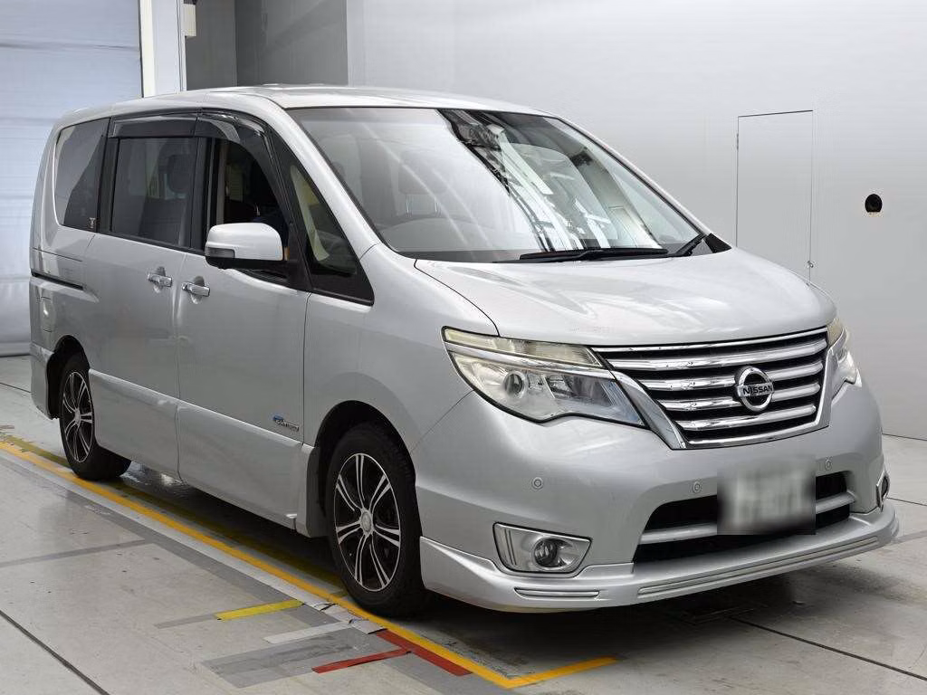 NISSAN SERENA
