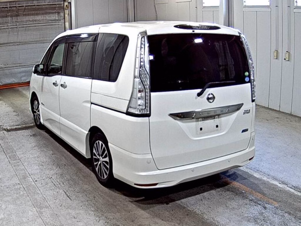 NISSAN SERENA