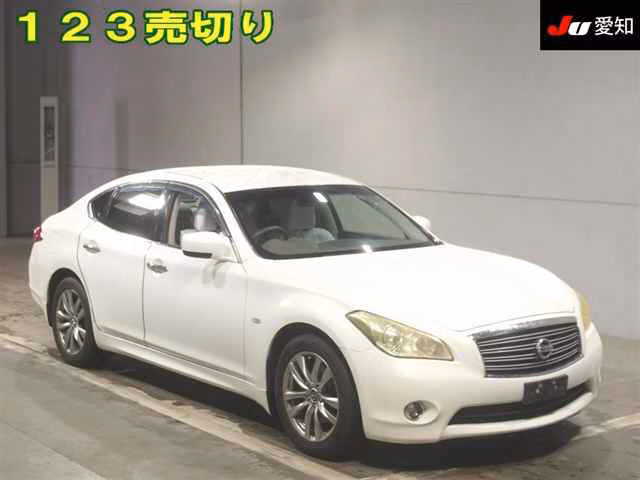 NISSAN FUGA