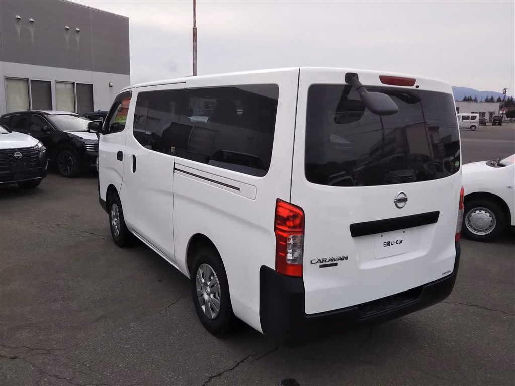 NISSAN NV350 CARAVAN