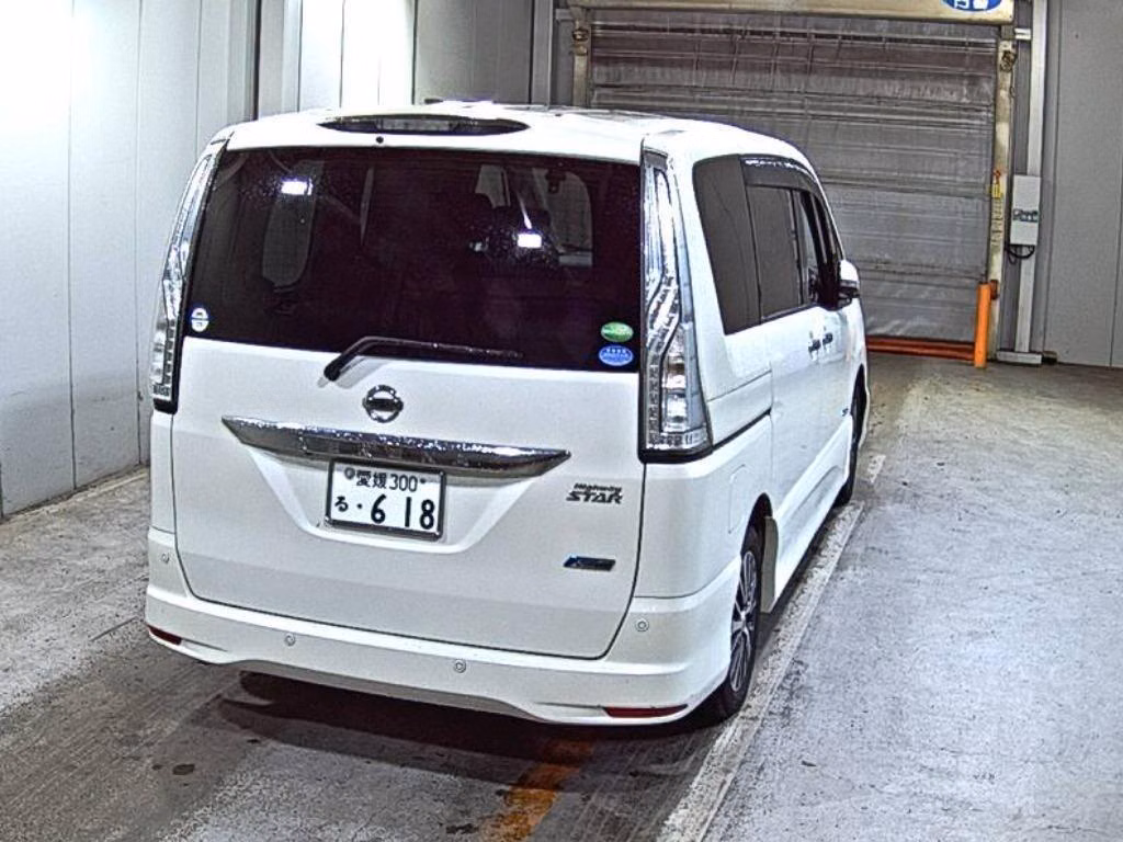 NISSAN SERENA