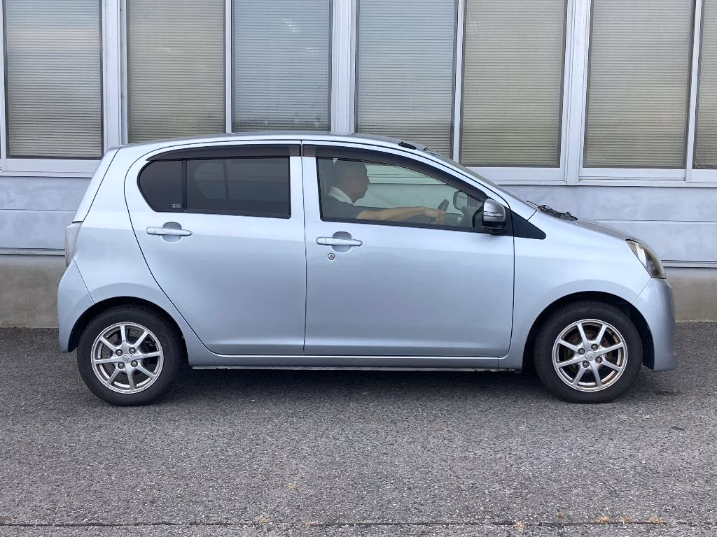 TOYOTA PIXIS EPOCH