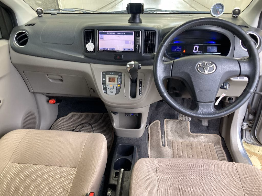TOYOTA PIXIS EPOCH