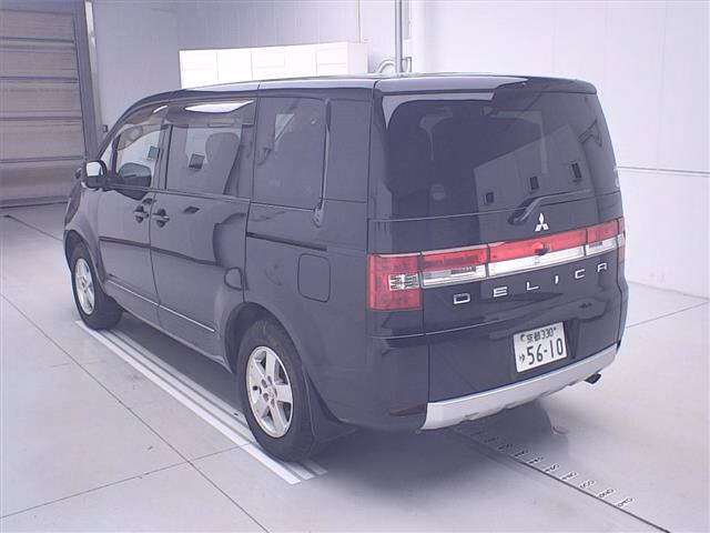 Mitsubishi Delica D:5