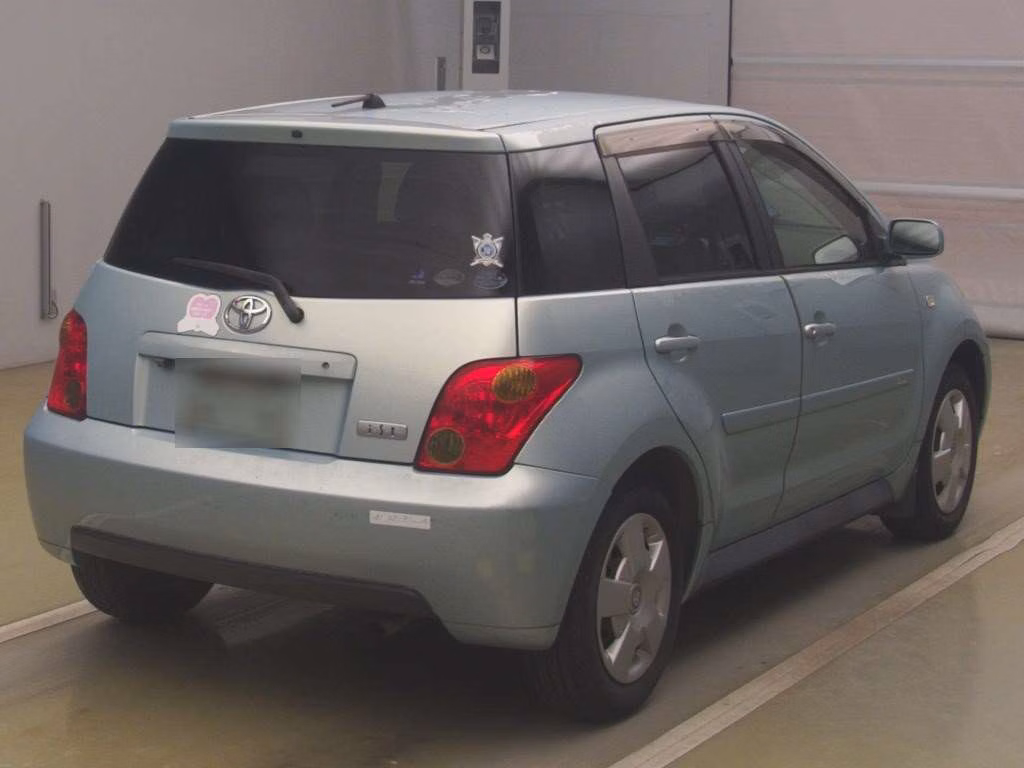 TOYOTA IST