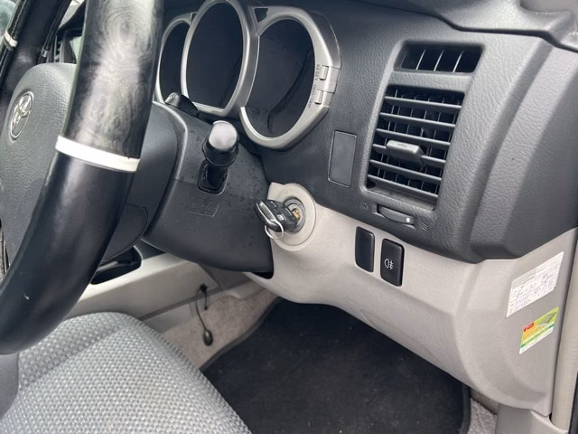 TOYOTA HILUX SURF